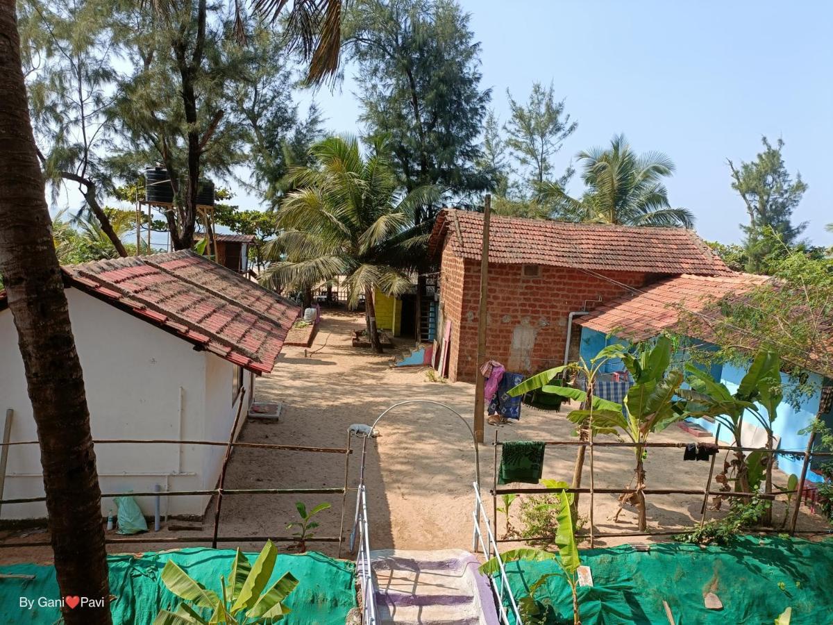Golden Wings Cafe Hotel Gokarna  Ngoại thất bức ảnh