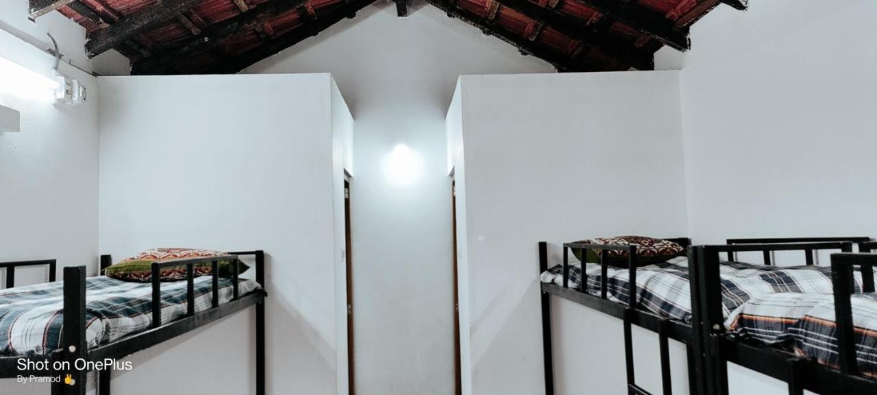 Golden Wings Cafe Hotel Gokarna  Ngoại thất bức ảnh