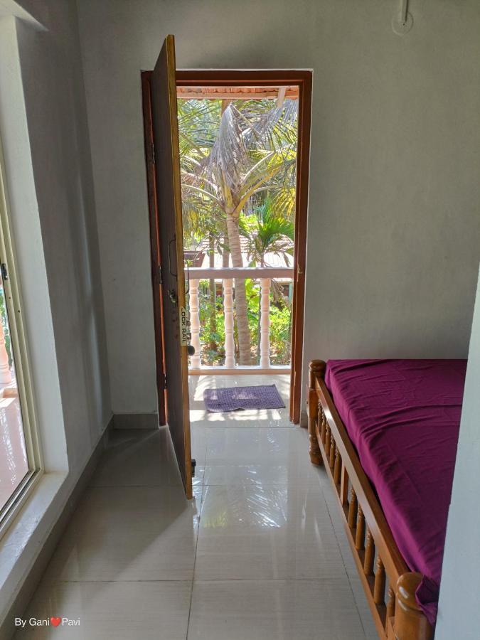 Golden Wings Cafe Hotel Gokarna  Ngoại thất bức ảnh